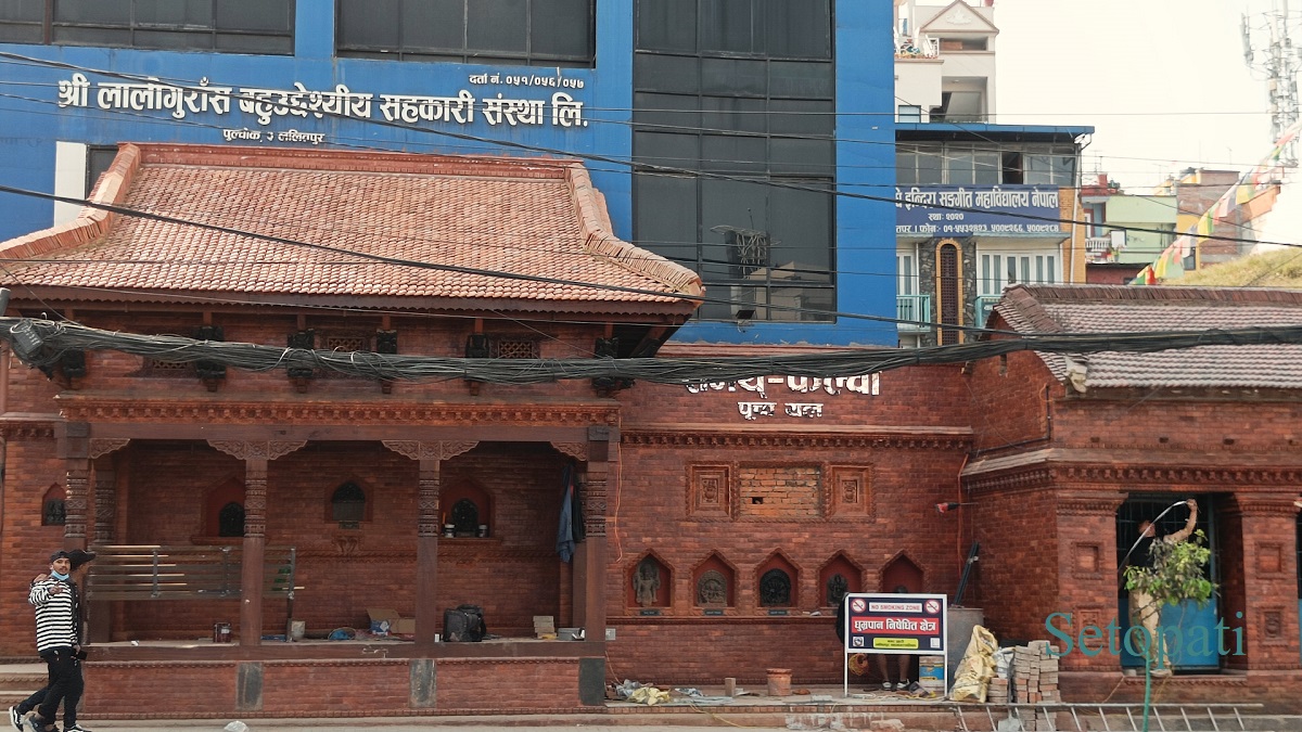 पुनर्निर्माण गरिएको २०६ वर्ष पुरानो समय् फल्चा शनिबार उद्घाटन हुँदैछ। तस्बिर: सुसन चौधरी/सेतोपाटी